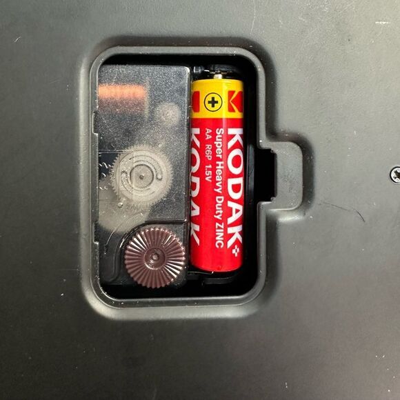 Retired Howard Miller Maxim Table Clock Black & Silver Works! - Picture 13 of 13